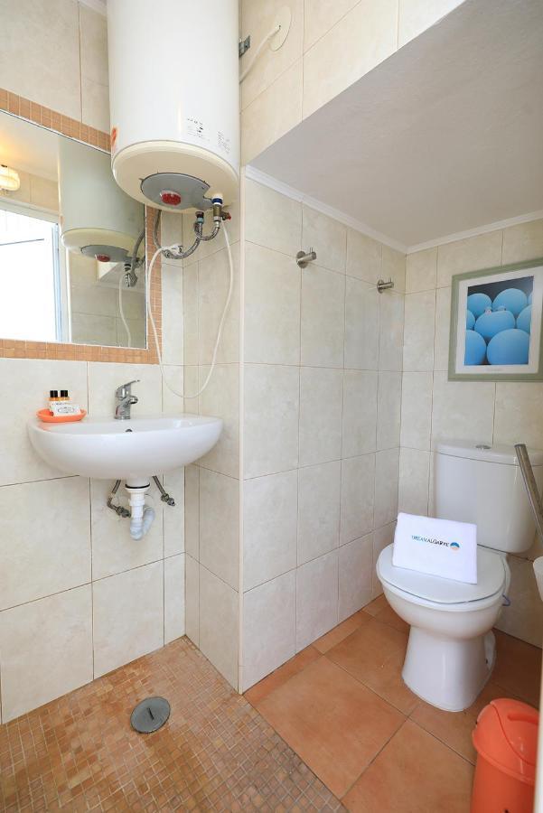 C22 - Beco Do Poco Beach Townhouse In Senhora da Luz מראה חיצוני תמונה
