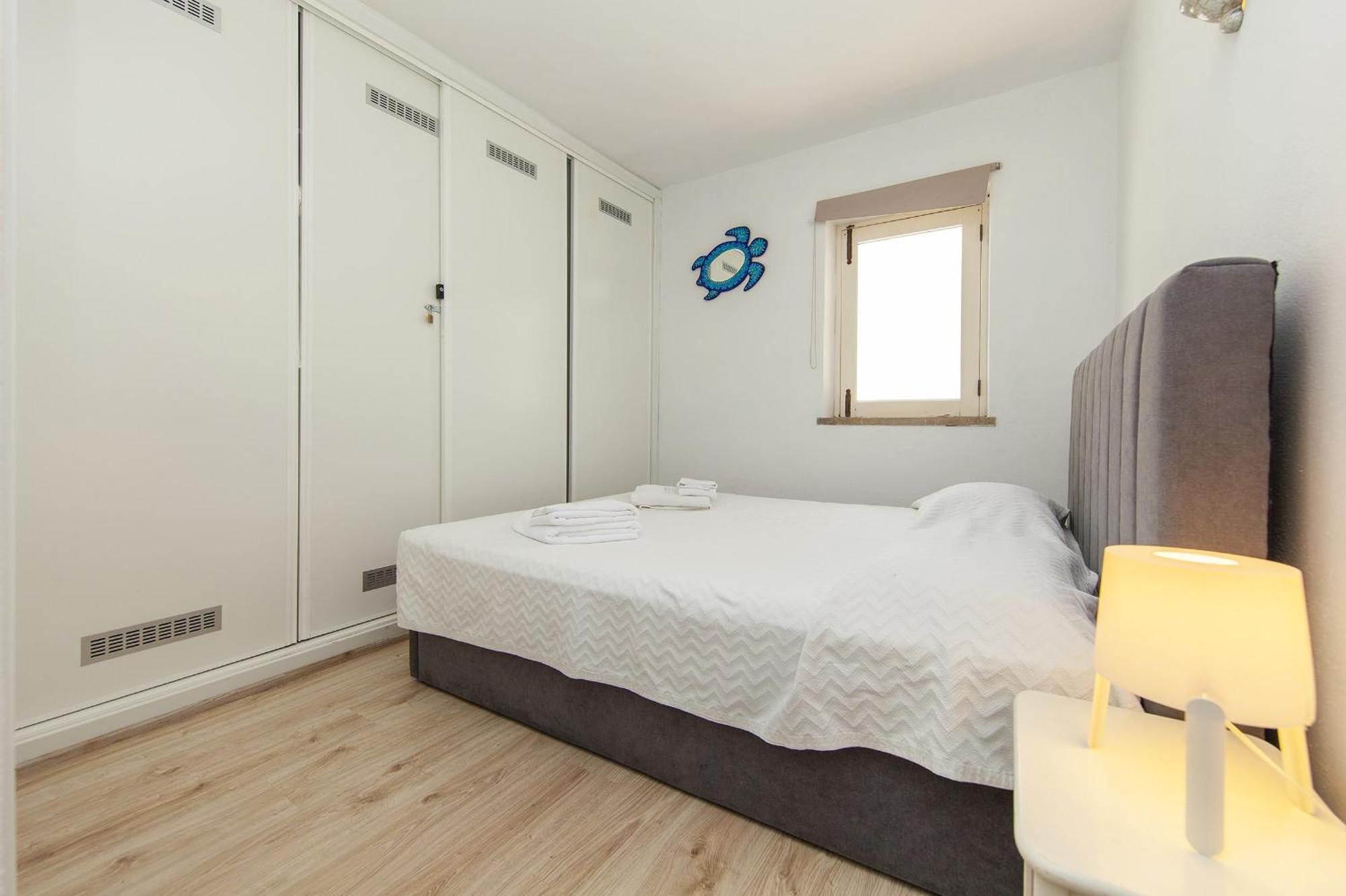 C22 - Beco Do Poco Beach Townhouse In Senhora da Luz מראה חיצוני תמונה